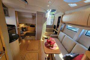 2012 Four Winns V435 thumbnail 5