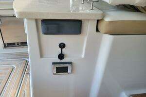 2012 Four Winns V435 thumbnail 26