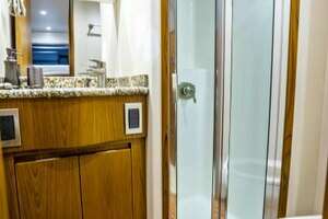 2011 Viking 70 Enclosed Bridge thumbnail 39