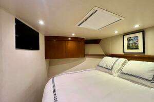 2011 Viking 70 Enclosed Bridge thumbnail 34