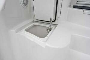 2011 Viking 70 Enclosed Bridge thumbnail 45