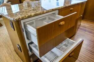 2011 Viking 70 Enclosed Bridge thumbnail 10