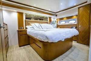 2011 Viking 70 Enclosed Bridge thumbnail 27