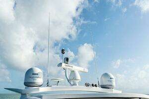 2018 Riviera 4800 Sport Yacht thumbnail 37