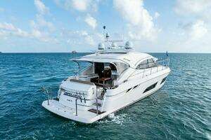 2018 Riviera 4800 Sport Yacht thumbnail 3