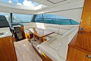 2018 Riviera 4800 Sport Yacht thumbnail 17