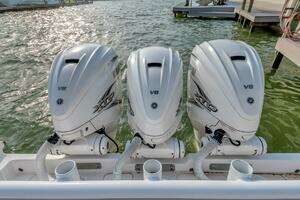 2023 Jupiter 43 Center Console thumbnail 38