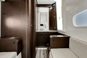 2023 Jupiter 43 Center Console thumbnail 7