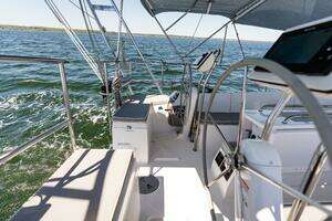 2023 Catalina 425 thumbnail 70