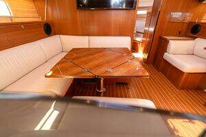 2023 Catalina 425 thumbnail 76