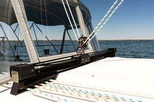 2023 Catalina 425 thumbnail 62
