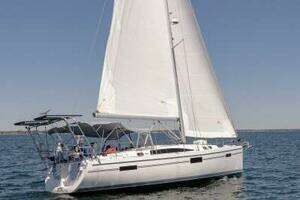 2023 Catalina 425 thumbnail 2
