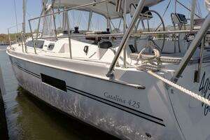 2023 Catalina 425 thumbnail 83