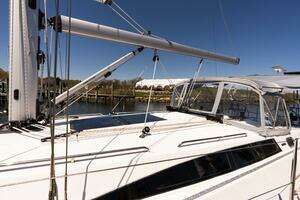 2023 Catalina 425 thumbnail 82