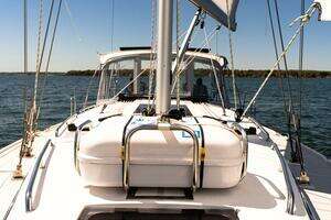 2023 Catalina 425 thumbnail 59