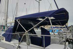 2005 Catalina 42 MKII thumbnail 5