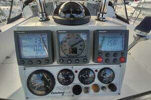 2005 Catalina 42 MKII thumbnail 15