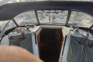2005 Catalina 42 MKII thumbnail 22