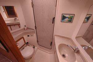 2005 Catalina 42 MKII thumbnail 33