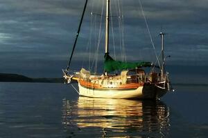 JOLIE BRISE 28ft Sam L  Morse Yacht For Sale