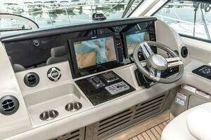2011 Sea Ray 580 Sundancer thumbnail 43