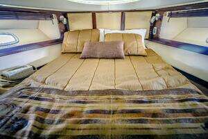 2011 Sea Ray 580 Sundancer thumbnail 29