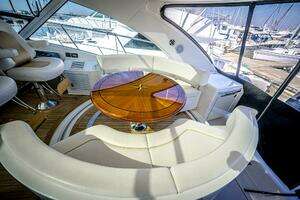 2011 Sea Ray 580 Sundancer thumbnail 7