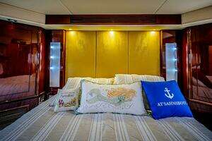 2011 Sea Ray 580 Sundancer thumbnail 15