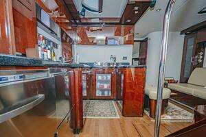2011 Sea Ray 580 Sundancer thumbnail 21