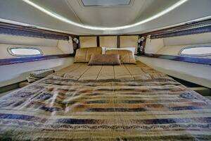 2011 Sea Ray 580 Sundancer thumbnail 30