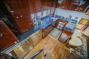 2011 Sea Ray 580 Sundancer thumbnail 19