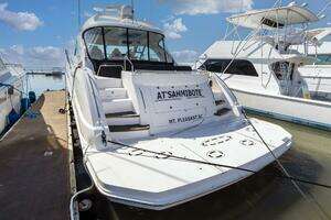 2011 Sea Ray 580 Sundancer thumbnail 2
