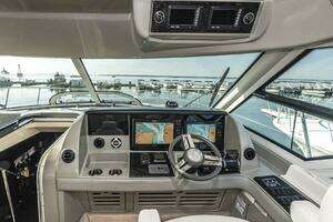2011 Sea Ray 580 Sundancer thumbnail 44