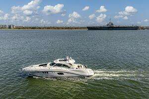 2011 Sea Ray 580 Sundancer thumbnail 40