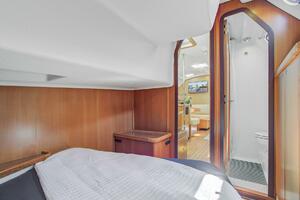 Aft cabin