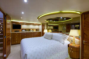2001 Westport 95 Raised Pilothouse Motor Yacht thumbnail 17