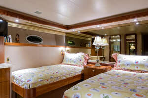 2001 Westport 95 Raised Pilothouse Motor Yacht thumbnail 32
