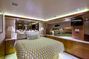 2001 Westport 95 Raised Pilothouse Motor Yacht thumbnail 27