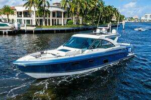  2019 Formula 430 All Sport Crossover Yacht For Sale in Chicago IL