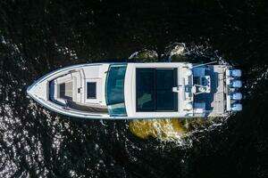  2019 Formula 430 All Sport Crossover Yacht For Sale in Chicago IL