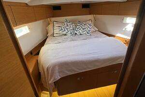2016 Jeanneau Sun Odyssey thumbnail 18