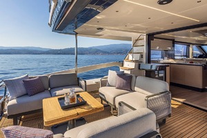 ABSOLUTE 56 FLYBRIDGE