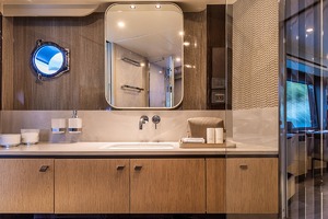 ABSOLUTE 56 FLYBRIDGE