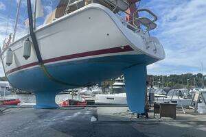 2005 Hunter 38 thumbnail 7
