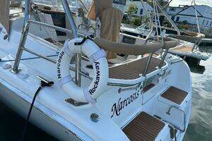 2005 Hunter 38 thumbnail 13