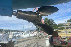 2005 Hunter 38 thumbnail 10