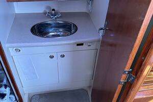 2005 Hunter 38 thumbnail 40