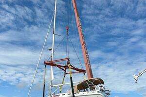 2005 Hunter 38 thumbnail 15