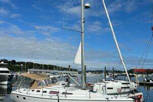 2005 Hunter 38 thumbnail 4