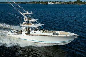 40 Pursuit 2017 2017 Pursuit S408 Yacht For Sale in Stuart FL